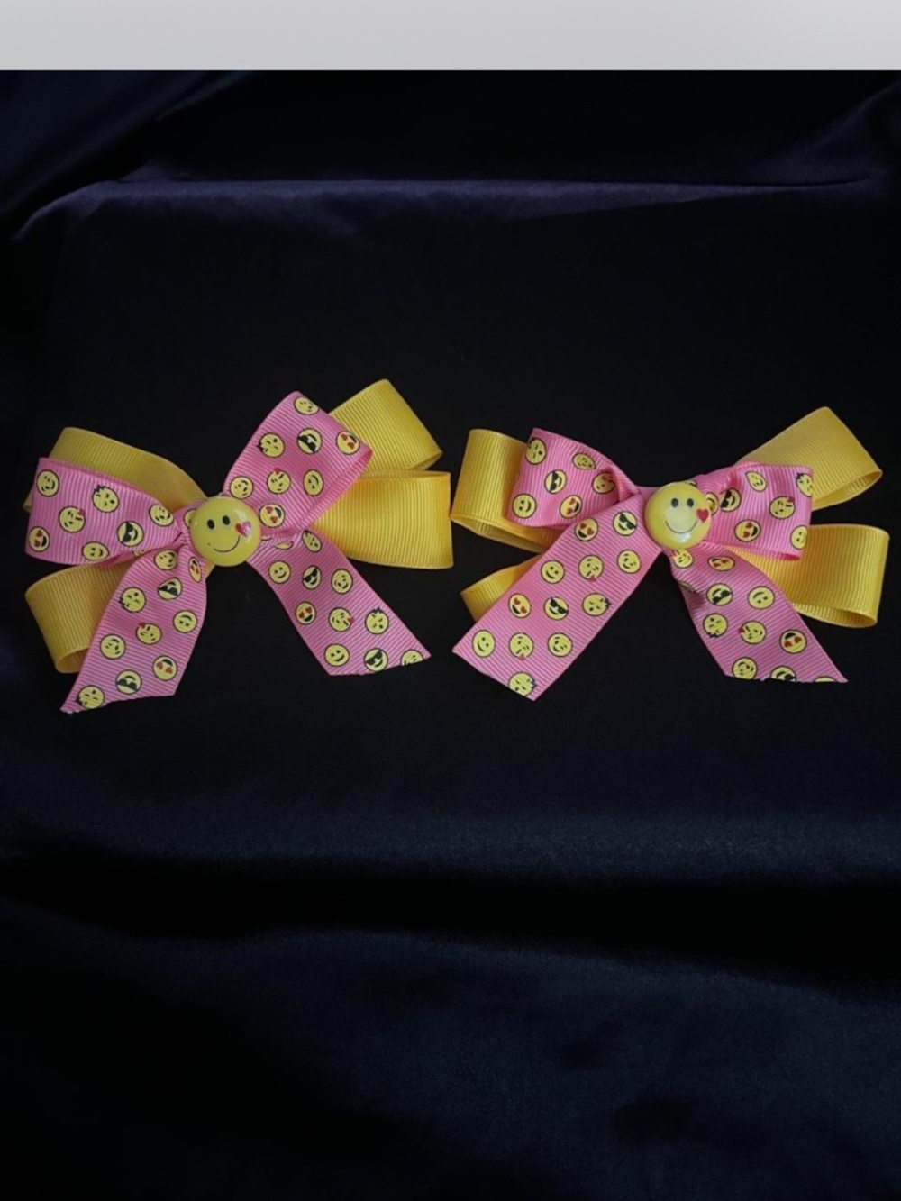 Happy Emoji inspired bows
